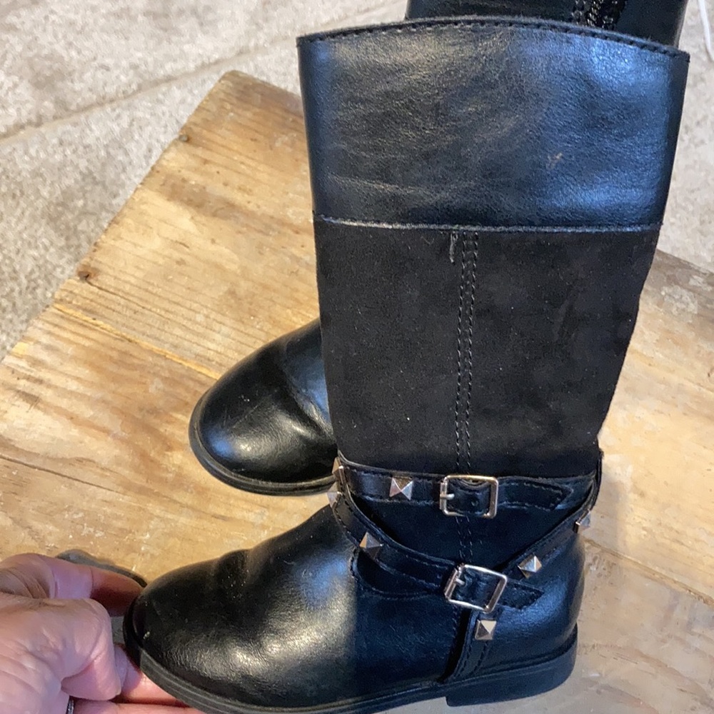 Size 7 Children’s Place tall black boot. Worn but still in good condit…